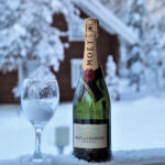 Skąd naprawdę pochodzi szampan i dlaczego nie każde wino musujące może się tak nazywać?